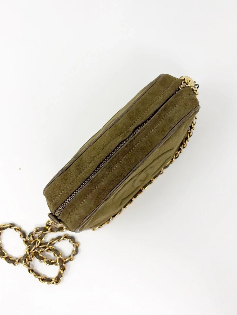 CHANEL Vintage Olive Suede Crossbody Camera Bag with Tassel and Gold Chain - Picture 5 of 10